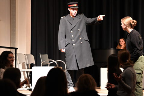 Darstellendes Spiel - Theateraufführung 1